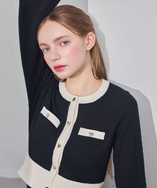 MAJESTIC LEGON（マジェスティックレゴン）の「バイカラーケーブルニットカーデ（カーディガン/ボレロ・レディース・ブラック/グレー/ピンク/アイボリー・MEDIUM）」の13枚目の写真