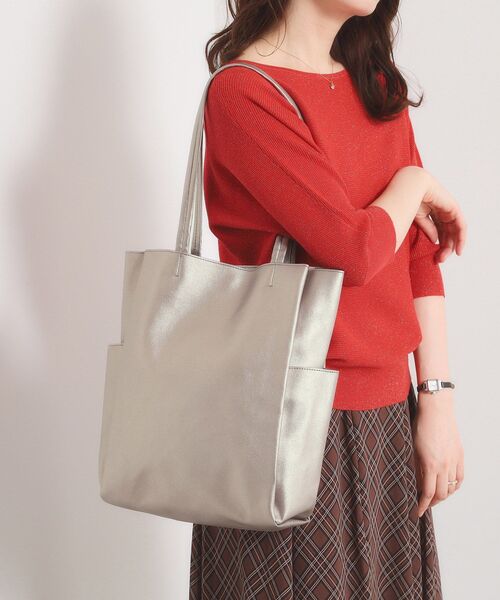 ITS'DEMO（イッツデモ）の「【A4対応／8色】収納上手になれるトート（トートバッグ・レディース・シルバー/ブラック系/ブロンズ/ボルドー/ブラック/ブルー/グレー/ダークグレー・00）」の8枚目の写真