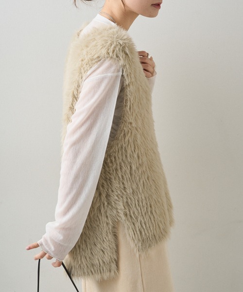 PUAL CE CIN（ピュアルセシン）の「シャギーニットベスト（ベスト・レディース・ベージュ/チャコールグレー・FREE）」の3枚目の写真