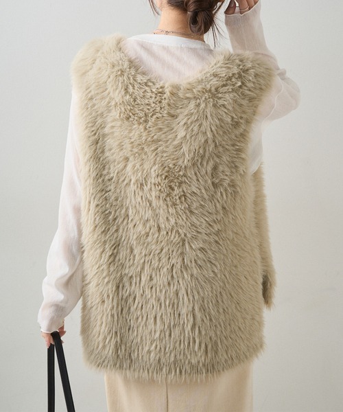 PUAL CE CIN（ピュアルセシン）の「シャギーニットベスト（ベスト・レディース・ベージュ/チャコールグレー・FREE）」の5枚目の写真