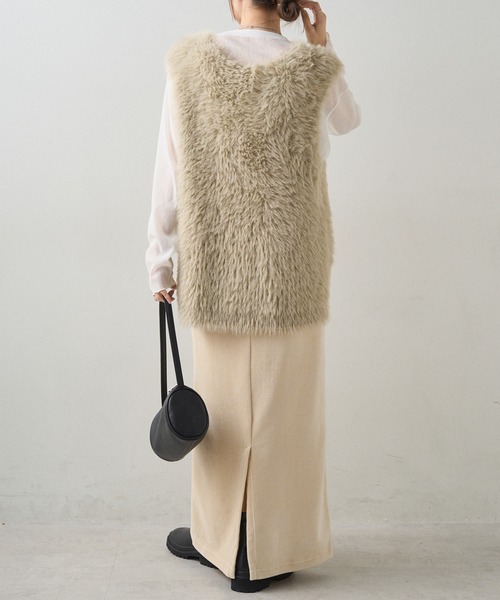 PUAL CE CIN（ピュアルセシン）の「シャギーニットベスト（ベスト・レディース・ベージュ/チャコールグレー・FREE）」の8枚目の写真