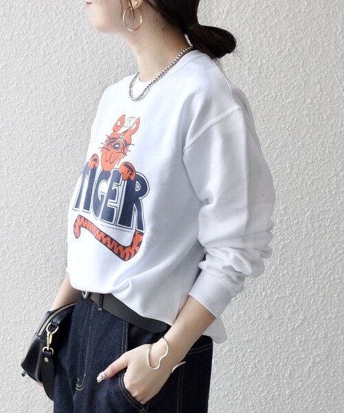 SHIPS any（シップス エニィ）の「The BOOK STORE:〈洗濯機可能〉タイガー プリント 裏起毛 スウェット（Tシャツ/カットソー・レディース・ホワイト/ライトグレー・ONE SIZE）」の21枚目の写真