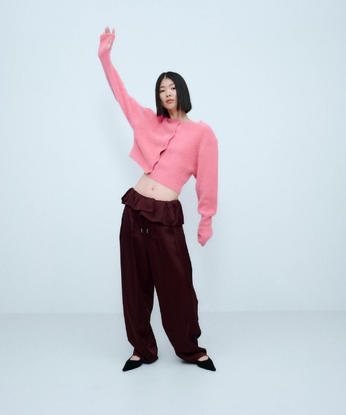 THINGS THAT MATTER（シングス ザット マター）の「PEPLUM SATIN EASY PANTS / ペプラム サテン イージー パンツ（その他パンツ・レディース・ブラウン/ネイビー/ブラック・1/2）」の8枚目の写真