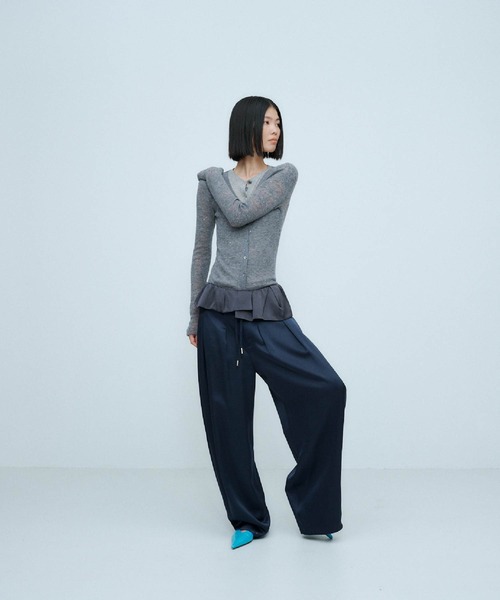 THINGS THAT MATTER（シングス ザット マター）の「PEPLUM SATIN EASY PANTS / ペプラム サテン イージー パンツ（その他パンツ・レディース・ブラウン/ネイビー/ブラック・1/2）」の13枚目の写真