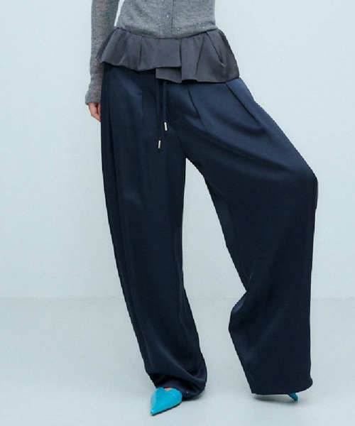 THINGS THAT MATTER（シングス ザット マター）の「PEPLUM SATIN EASY PANTS / ペプラム サテン イージー パンツ（その他パンツ・レディース・ブラウン/ネイビー/ブラック・1/2）」の10枚目の写真