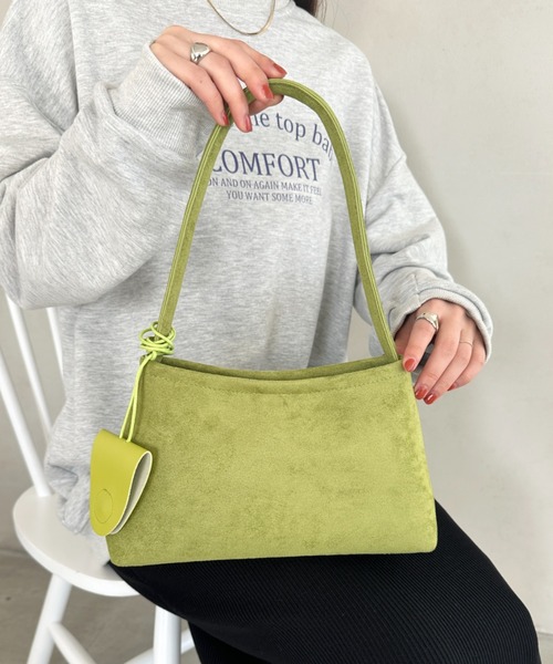 wears(ウェアーズ)の「ポーチ/サングラスホルダー付きスウェード風ワンハンドルバッグ(ハンドバッグ・レディース・キャメル/マスタード/ブラウン/グリーン/ブラック・FREE)」の4枚目の写真