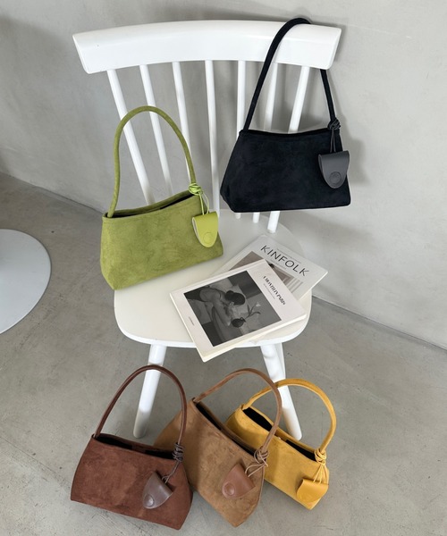 wears(ウェアーズ)の「ポーチ/サングラスホルダー付きスウェード風ワンハンドルバッグ(ハンドバッグ・レディース・キャメル/マスタード/ブラウン/グリーン/ブラック・FREE)」の18枚目の写真