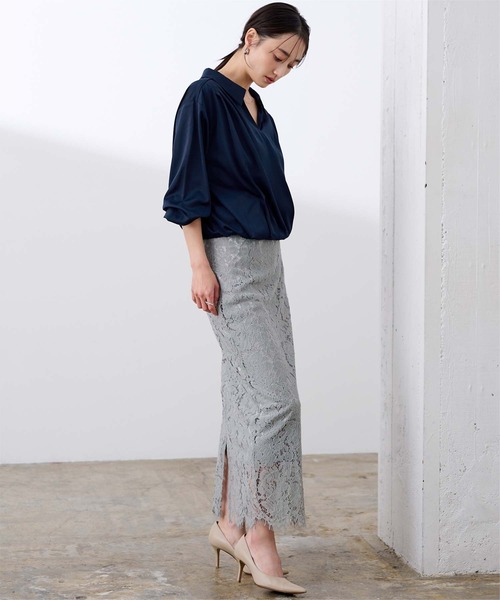 UR'S(ユアーズ)の「サテンカシュクールブラウス(シャツ/ブラウス・レディース・ネイビー/ベージュ・S/L/M)」の16枚目の写真