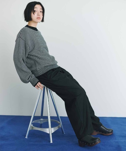 THREE FIFTY STANDARD(スリーフィフティースタンダード)の「THREE FIFTY STANDARD 綿混素材の日本製ミジンボーダーニット〈ブラック×グレー〉(ニット/セーター・レディース・ブラック×グレー・M/L/LL/3L)」の2枚目の写真