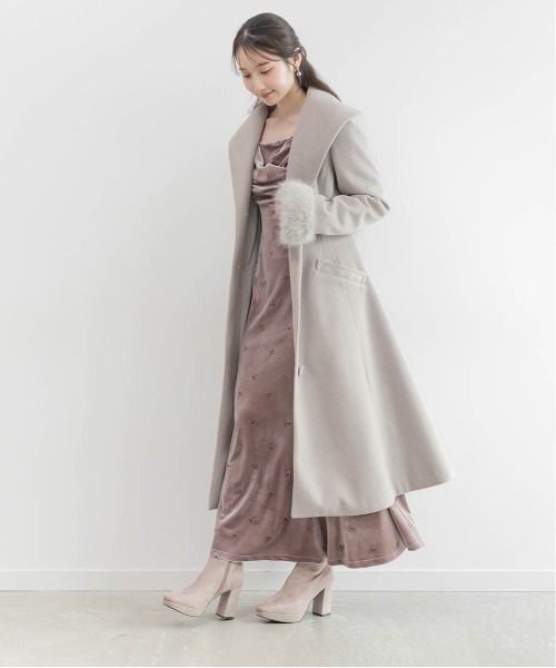 RANDA（ランダ）の「2WAY ショールカラーロングコート（チェスターコート・レディース・アイボリー/ブラック・0/1）」の4枚目の写真