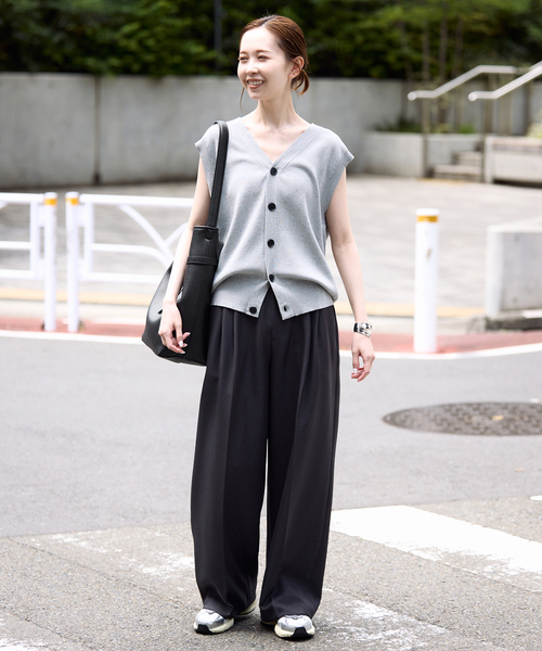 SLOBE IENA(スローブイエナ)の「《WEB限定/追加3》SLOBE ベルトスクエアトートバッグ(ショルダーバッグ・レディース・ブラック・FREE)」の14枚目の写真