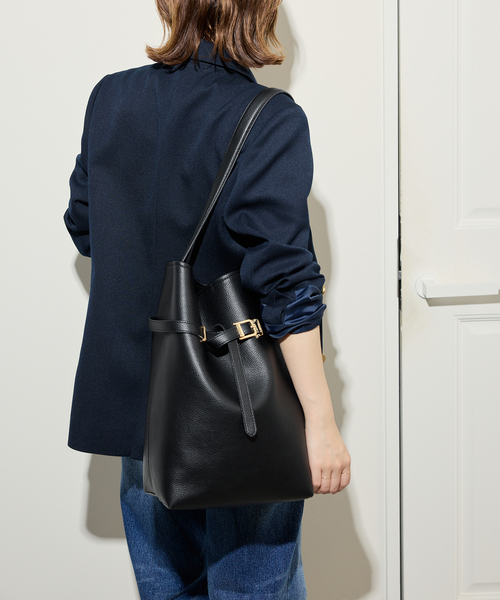 SLOBE IENA(スローブイエナ)の「《WEB限定/追加3》SLOBE ベルトスクエアトートバッグ(ショルダーバッグ・レディース・ブラック・FREE)」の22枚目の写真