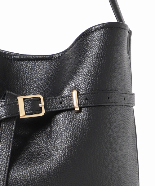 SLOBE IENA(スローブイエナ)の「《WEB限定/追加3》SLOBE ベルトスクエアトートバッグ(ショルダーバッグ・レディース・ブラック・FREE)」の7枚目の写真