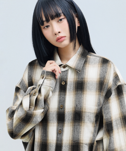 F.ILLUMINATE(フィルミネイト)の「フェイドチェックシャツ-ブラウン(シャツ/ブラウス・レディース・その他・SMALL/MEDIUM/LARGE)」の3枚目の写真