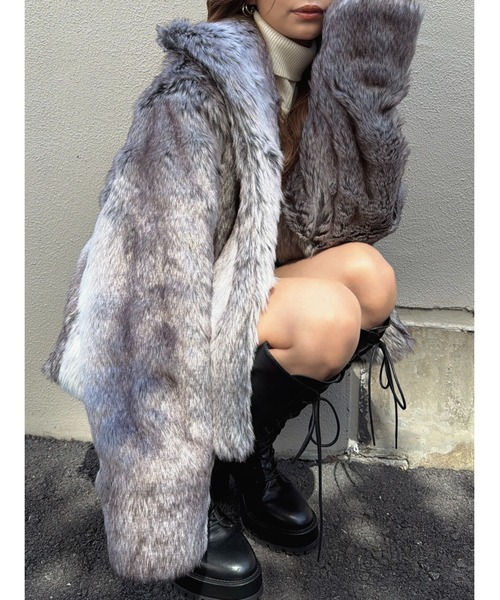 EGOIST（エゴイスト）の「ニュアンスカラーファーコート（その他アウター・レディース・グレー・FREE）」の3枚目の写真