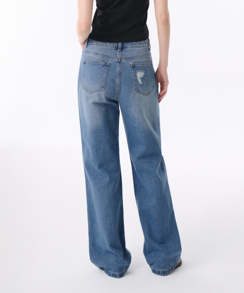MUSINSA STANDARD WOMAN（ムシンサスタンダードウーマン）の「ウィメンズデストロイドニーワイドデニムパンツ[ライトインディゴ]（デニムパンツ・レディース・その他・30/24/25/26/27/28/29）」の2枚目の写真
