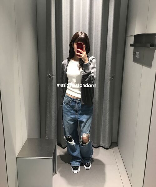 MUSINSA STANDARD WOMAN（ムシンサスタンダードウーマン）の「ウィメンズデストロイドニーワイドデニムパンツ[ライトインディゴ]（デニムパンツ・レディース・その他・30/24/25/26/27/28/29）」の7枚目の写真