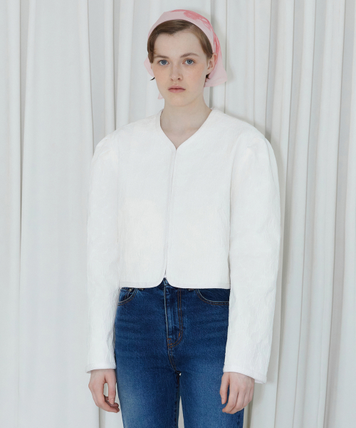 SINOON(シヌーン)の「ROUND BOMBER JACKET (WHITE)(テーラードジャケット・レディース・ホワイト・FREE)」の3枚目の写真