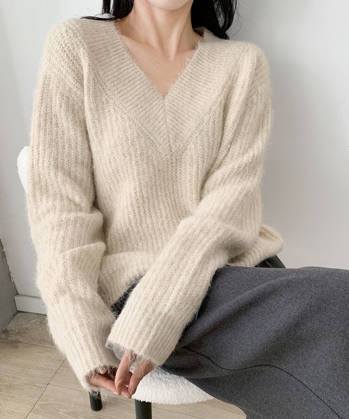 LOWO（ロワ）の「オーバーサイズ ニット 長袖 セーター Vネック トップス プルオーバー 秋冬（ニット/セーター・レディース・ベージュ/ブラウン/ブラック/グレー/チャコールグレー・FREE）」の5枚目の写真
