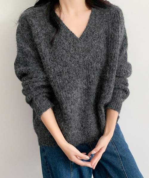 LOWO（ロワ）の「オーバーサイズ ニット 長袖 セーター Vネック トップス プルオーバー 秋冬（ニット/セーター・レディース・ベージュ/ブラウン/ブラック/グレー/チャコールグレー・FREE）」の3枚目の写真