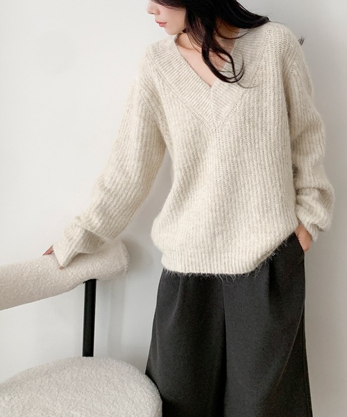 LOWO（ロワ）の「オーバーサイズ ニット 長袖 セーター Vネック トップス プルオーバー 秋冬（ニット/セーター・レディース・ベージュ/ブラウン/ブラック/グレー/チャコールグレー・FREE）」の7枚目の写真