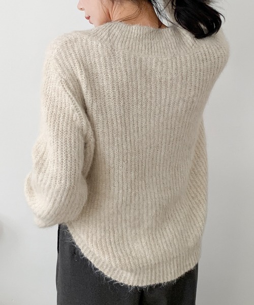 LOWO（ロワ）の「オーバーサイズ ニット 長袖 セーター Vネック トップス プルオーバー 秋冬（ニット/セーター・レディース・ベージュ/ブラウン/ブラック/グレー/チャコールグレー・FREE）」の10枚目の写真