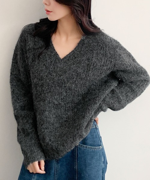 LOWO（ロワ）の「オーバーサイズ ニット 長袖 セーター Vネック トップス プルオーバー 秋冬（ニット/セーター・レディース・ベージュ/ブラウン/ブラック/グレー/チャコールグレー・FREE）」の16枚目の写真