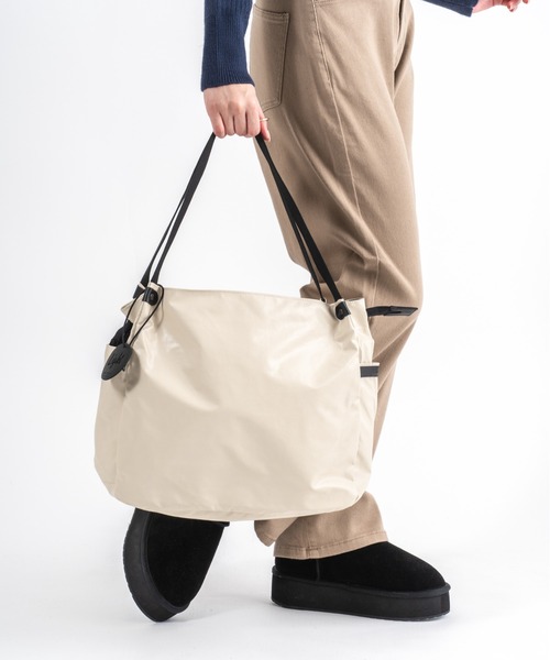 Jack Gomme（ジャックゴム）の「【JACK GOMME】ショルダーバッグ トートバッグ　LEVANT Sac cabas（ショルダーバッグ・レディース・インディゴブルー/モカ/シルバー/ブラック/アイボリー/オリーブ/ワインレッド・FREE）」の2枚目の写真