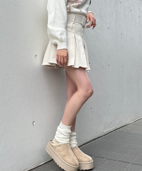 one way（ワンウェイ）の「コーデュロイ太ベルトプリーツスカート（スカート・レディース・ブラウン/ホワイト/ブラック・SMALL/MEDIUM）」の4枚目の写真