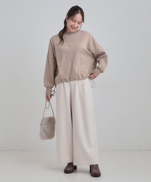 SHOO・LA・RUE（シューラルー）の「ゆったりシルエットの ドロスト裏シャギースウェット（スウェット・レディース・ブラック/ベージュ/ライトグレー・00）」の14枚目の写真