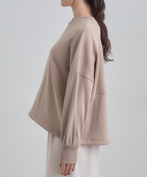 SHOO・LA・RUE（シューラルー）の「ゆったりシルエットの ドロスト裏シャギースウェット（スウェット・レディース・ブラック/ベージュ/ライトグレー・00）」の17枚目の写真