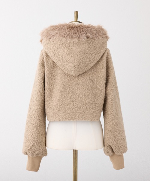 Seemi. byNICECLAUP（ シーミーバイナイスクラップ）の「【Seemi.】フードファーボアジャケット（その他アウター・レディース・ベージュ/ブラック/オフホワイト・FREE）」の5枚目の写真