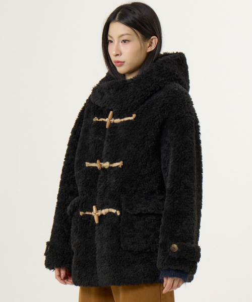 ファーダッフルハーフコートブラック（ムートンコート）｜UNKNOWN