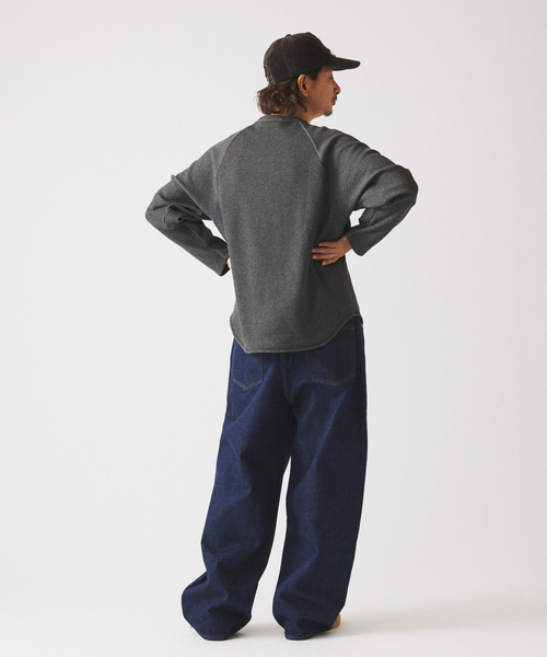 JOURNAL STANDARD relume（ジャーナルスタンダード　レリューム）の「バックベロア サーマル クルーネック（Tシャツ/カットソー・メンズ・チャコールグレー/ブラック/アイボリー・MEDIUM/LARGE）」の13枚目の写真