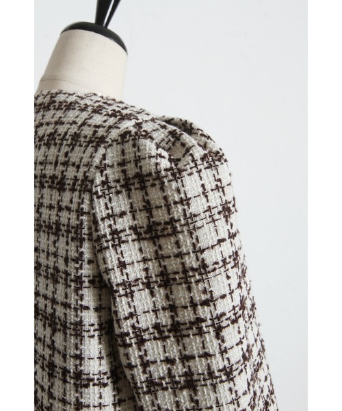 tocco closet（トッコ　クローゼット）の「【ZOZO限定】ラメループツイードファージャケット（ノーカラージャケット・レディース・ブラウン/レッド/ブラック・M）」の13枚目の写真