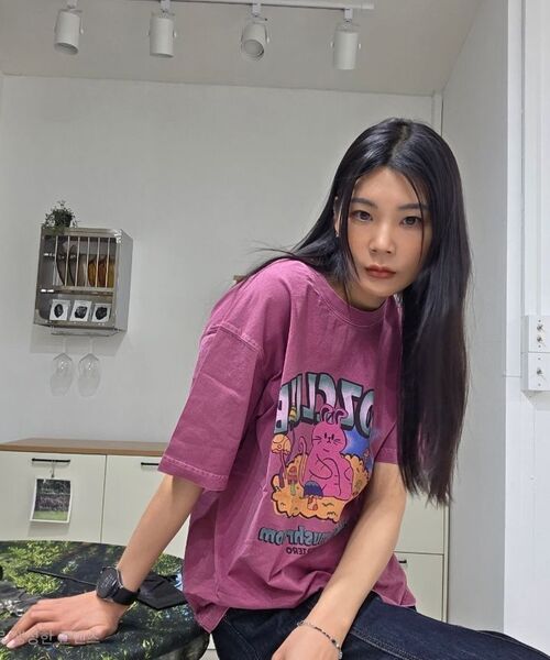 MOZMOZ(モズモズ)の「ハイラビット オーバーサイズ ピグメント 半袖Tシャツ チャコール(Tシャツ/カットソー・レディース・その他・M/XL/XXL)」の4枚目の写真