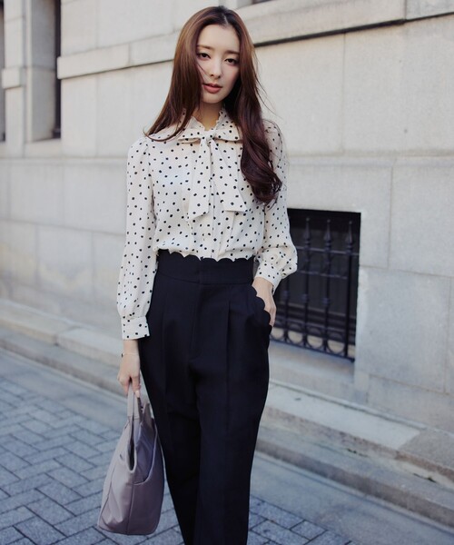 TOCCA(トッカ)の「PROMISE RIBBON ROSETTE ドット柄ブラウス(シャツ/ブラウス・レディース・アイボリー系5/ブラック系5・0/4)」の20枚目の写真