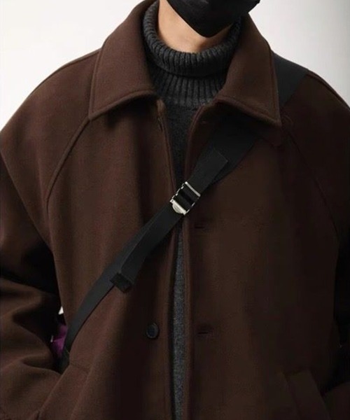 AsheKsha(アシクシャ)の「ラペル付きゆったりボタンコート:シンプルでカジュアルなユニセックス秋冬モデル(その他アウター・レディース・ブラウン・M/L)」の13枚目の写真