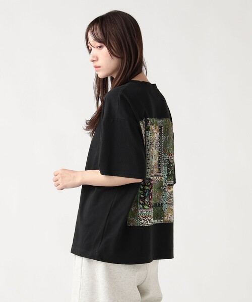 BEAMS HEART(ビームスハート)の「【8/13値下げ】後ろスカーフ Tシャツ(Tシャツ/カットソー・レディース・オフホワイト/グレー/ブラック/ブラック系その他3・FREE)」の1枚目の写真