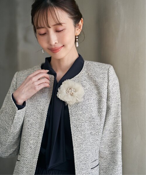 ikka（イッカ）の「【フォーマル対応】フラワーコサージュ（ブローチ/コサージュ・レディース・ベージュ/オフホワイト/クリーム/ライトグレー/ホワイト・FREE）」の8枚目の写真