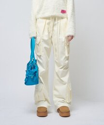 320SHOWROOM（320ショールーム）の「4Cargo Pocket Pintuck Keyring Straight Pants Cream（その他パンツ）」