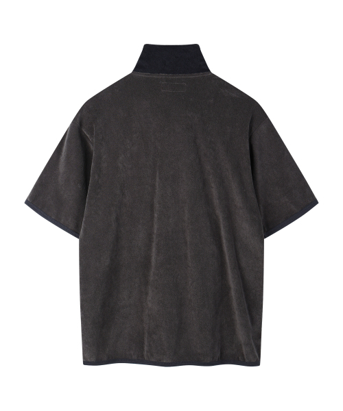 YOUNEEDGARMENTS(ユーニーズガーメンツ)の「テリー ハーフジップ ポロ タートルネック (チャコール)(ポロシャツ・メンズ・その他・40/38)」の3枚目の写真