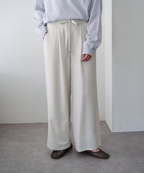 SHENERY(シーナリー)の「ウエストデザインパンツ(その他パンツ・レディース・ブラック/アイボリー・36/38)」の2枚目の写真
