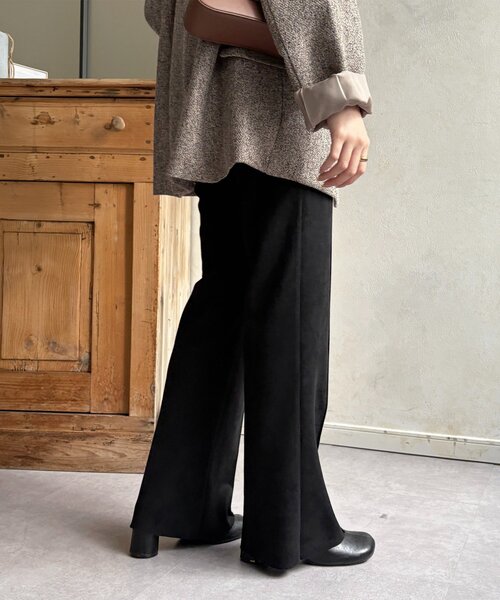Thevon（ゼボン）の「Fスエードセミフレアパンツ（その他パンツ・レディース・ブラック/ブラウン・M/S）」の7枚目の写真