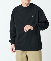 UNIVERSAL OVERALL（ユニバーサルオーバーオール）の「[UNIVERSAL OVERALL ユニバーサルオーバーオール] 別注 ワンポイントロゴ刺繍 ロングスリーブTシャツ（Tシャツ/カットソー）」