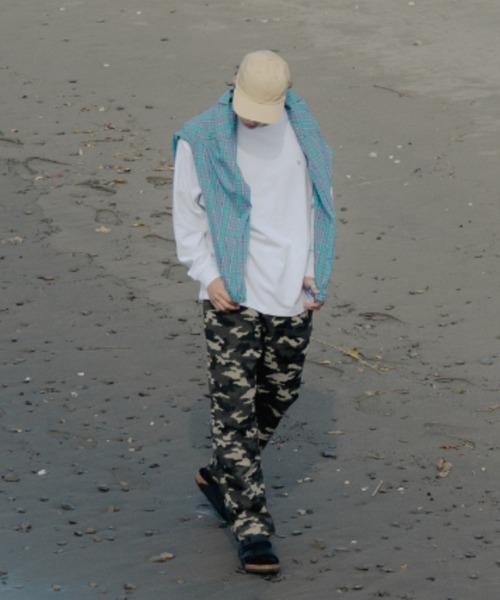 UNIVERSAL OVERALL（ユニバーサルオーバーオール）の「[UNIVERSAL OVERALL/ユニバーサルオーバーオール] 別注 ワンポイントロゴ刺繍 ロングスリーブTシャツ（Tシャツ/カットソー・レディース・オートミール/ホワイト/ブラック/ブルーグレー/ネイビー/ダークグレー/ブラウン・S/M/L）」の12枚目の写真