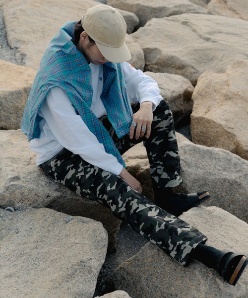 UNIVERSAL OVERALL（ユニバーサルオーバーオール）の「[UNIVERSAL OVERALL/ユニバーサルオーバーオール] 別注 ワンポイントロゴ刺繍 ロングスリーブTシャツ（Tシャツ/カットソー・レディース・オートミール/ホワイト/ブラック/ブルーグレー/ネイビー/ダークグレー/ブラウン・S/M/L）」の13枚目の写真