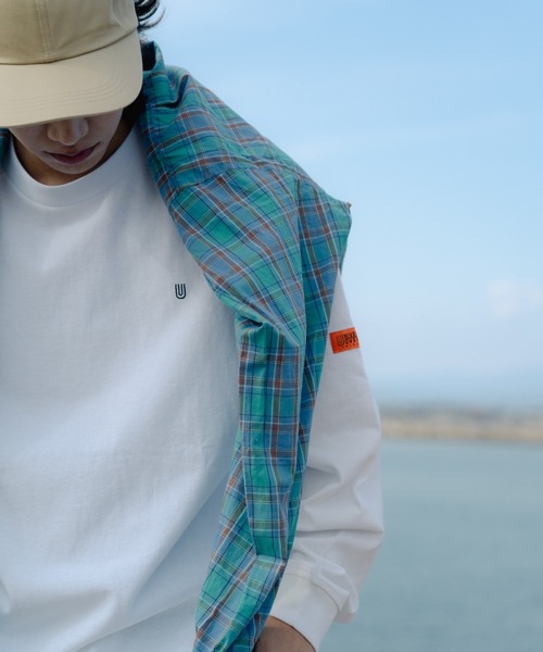 UNIVERSAL OVERALL（ユニバーサルオーバーオール）の「[UNIVERSAL OVERALL/ユニバーサルオーバーオール] 別注 ワンポイントロゴ刺繍 ロングスリーブTシャツ（Tシャツ/カットソー・レディース・オートミール/ホワイト/ブラック/ブルーグレー/ネイビー/ダークグレー/ブラウン・S/M/L）」の10枚目の写真