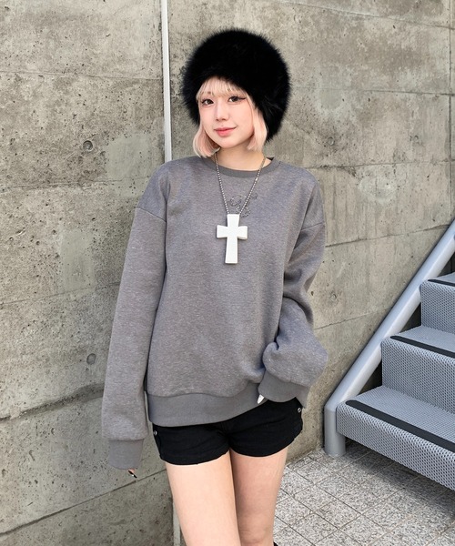 lilful（リルフル）の「羽モチーフ ラインストーン バックデザイン 裏起毛スウェット（スウェット・レディース・オートミール/ブラック/グレー・F）」の11枚目の写真