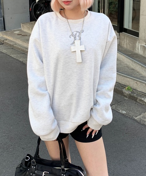 lilful（リルフル）の「羽モチーフ ラインストーン バックデザイン 裏起毛スウェット（スウェット・レディース・オートミール/ブラック/グレー・F）」の12枚目の写真